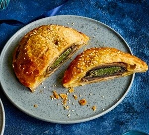 Vegan miso mushroom & spinach pithiviers 