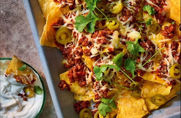 Vegan nachos with spiced lentils