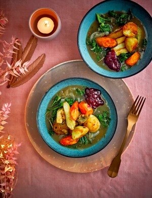 Vegan roast-dinner bowls