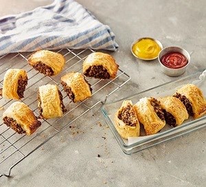 Vegan sausage rolls