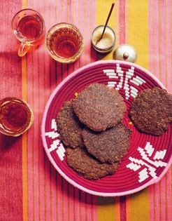 Vegan teff Anzac-like biscuits
