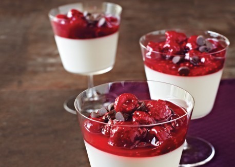 Vegan vanilla pudding with chocolate-raspberry topping