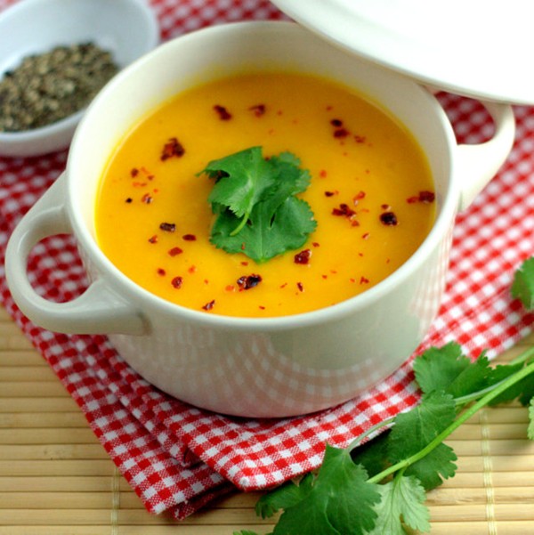 Vegan zesty carrot & sweet potato coconut soup