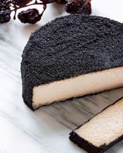 Vegetable ash cashew cheese