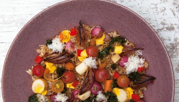 Vegetable "chaufa" rice (Arroz chaufa vegetal)