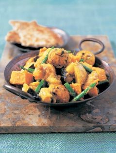 Vegetable curry with dumplings