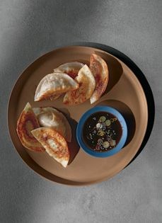 Vegetable dumplings (Yachae mandu)