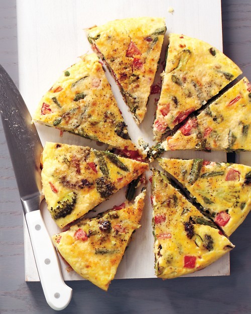 Vegetable frittata with roasted potatoes and garlic