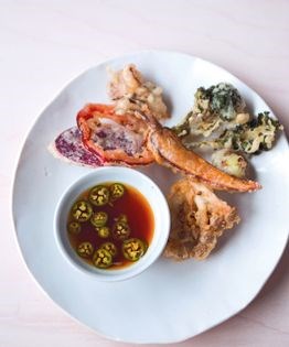 Vegetable fritters with dipping sauce