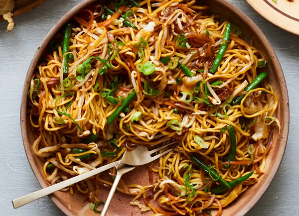 Vegetable Hakka noodles