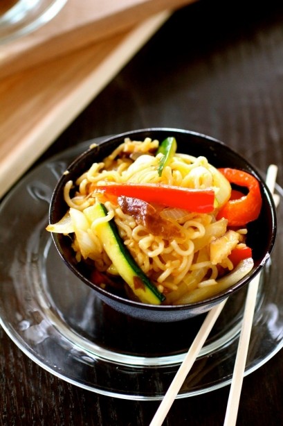 Vegetable lo mein 