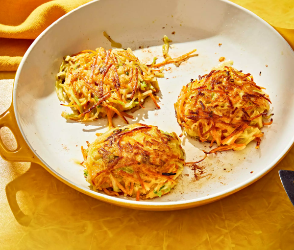 Vegetable rösti with poached eggs