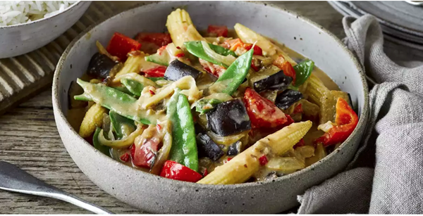 Vegetable satay curry
