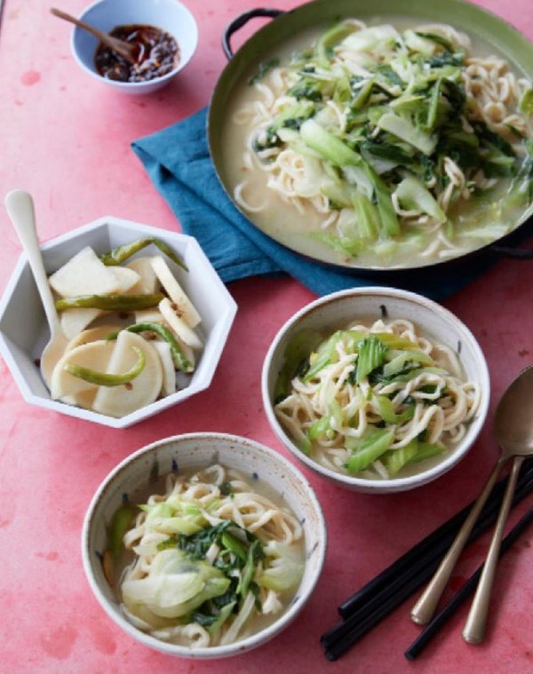 Vegetable soup noodles (Vegetable thukpa)