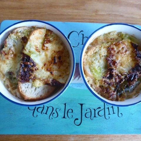 Vegetable soup with cheese (La soupe au fromage)