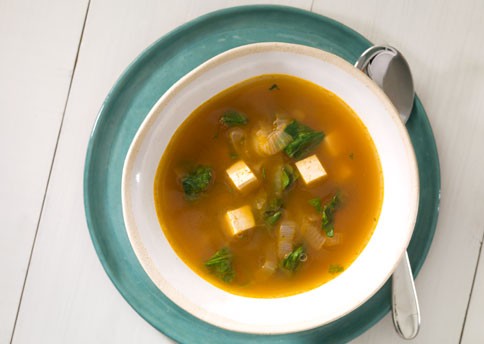Vegetable soup with sriracha, lemongrass, and tofu