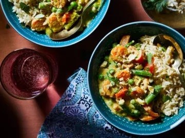Vegetables in cashew curry (Korma)