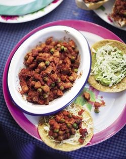 Vegetables in guajillo sauce (Chileajo)