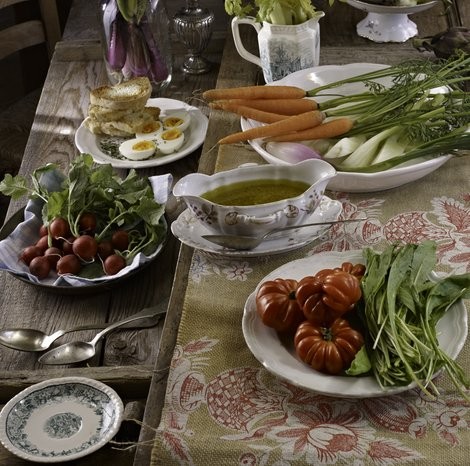 Vegetables with 'bagna cauda'