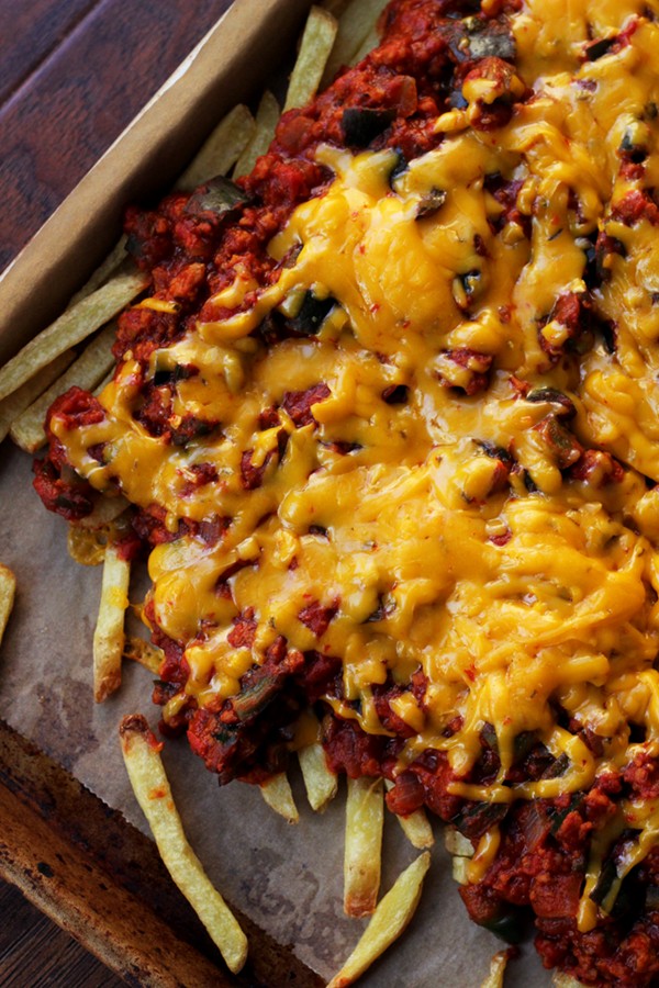 Vegetarian chili cheese fries