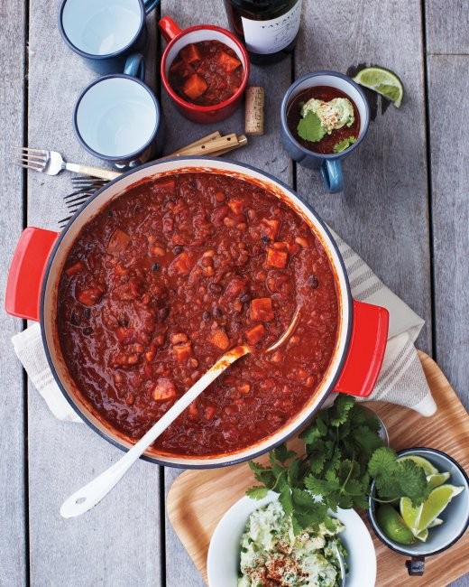 Vegetarian chili with avocado cream