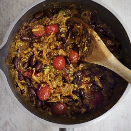 Vegetarian chilli with cauliflower rice 