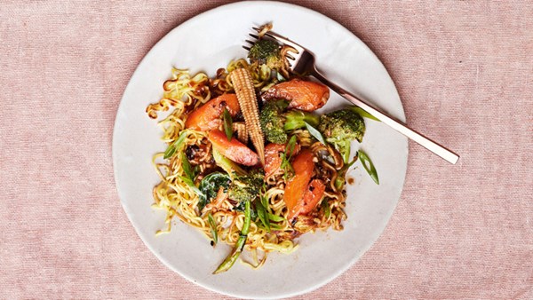 Vegetarian chow mein