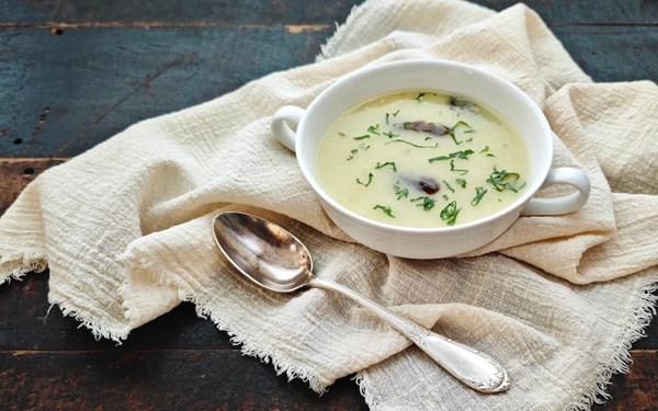 Vegetarian cock-a-leekie (Potato & leek soup with prunes)