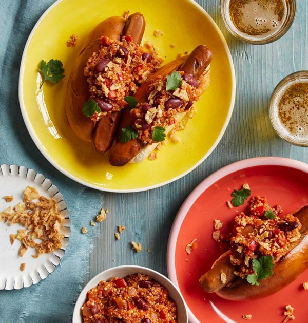Vegetarian hot dog with quinoa chilli