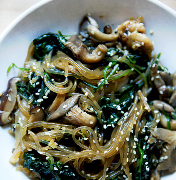 Vegetarian Korean glass noodles (Japchae)
