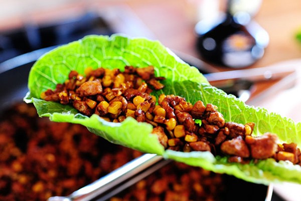 Vegetarian lettuce wraps