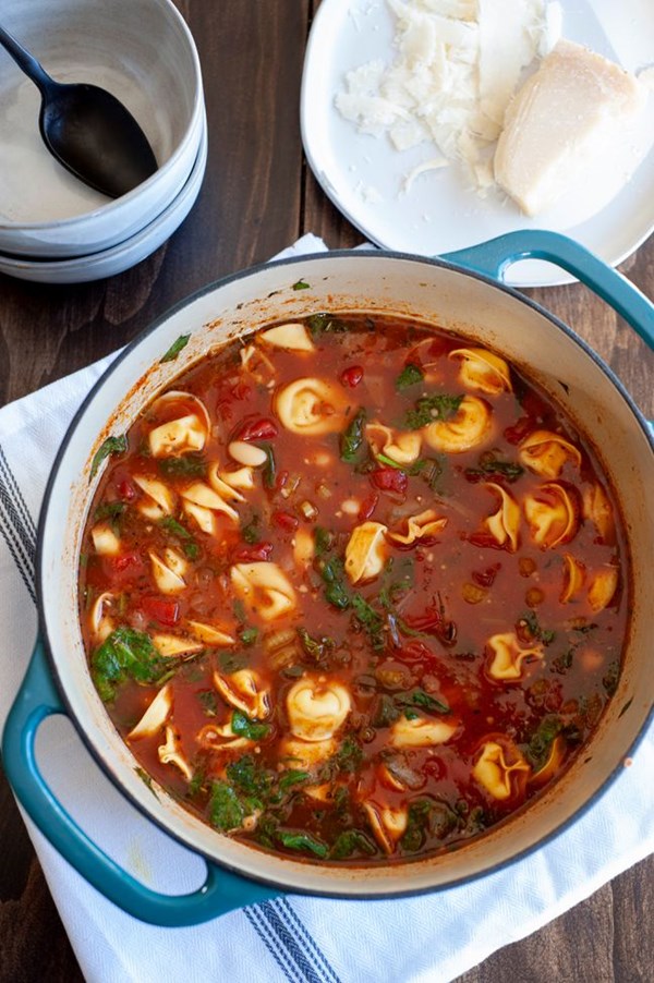Vegetarian tortellini soup