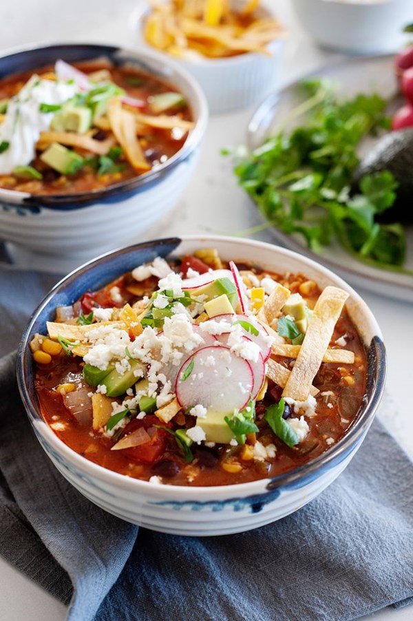 Vegetarian tortilla soup