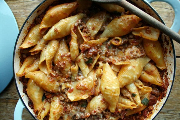 Veggie Bolognese pasta bake