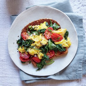 Veggie eggy scramble