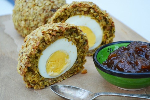 Veggie haggis Scotch eggs