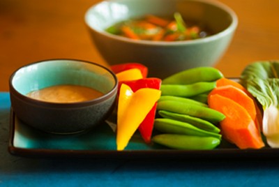 Veggie platter with peanut dipping sauce
