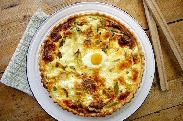 Veggie sausage, pea and egg pie