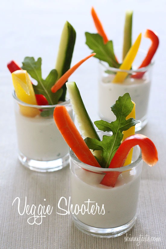 Veggie shooters (Crudites with skinny ranch dip)