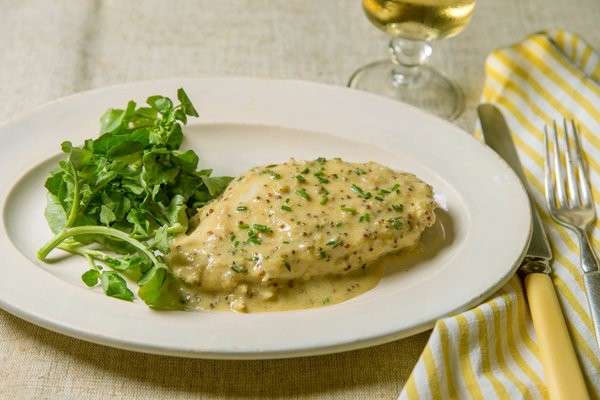 Velvet chicken breast with mustard sauce
