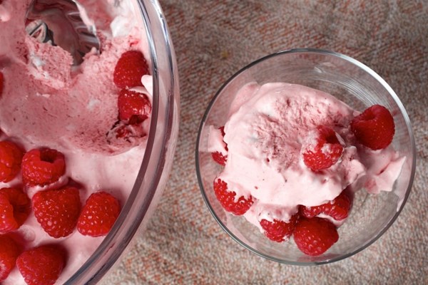 Venetian iced raspberry cream