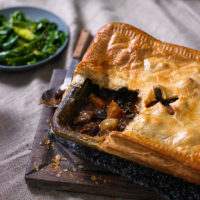 Venison and mushroom pie