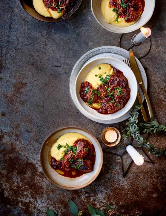 Venison and sloe gin stew with cheesy polenta