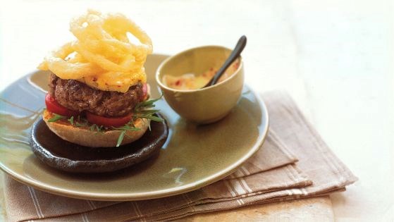 Venison burger with grilled pineapple and chilli mayo