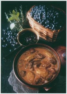 Venison casserole with blueberry sauce (Capriolo in salsa con i mirtilli)
