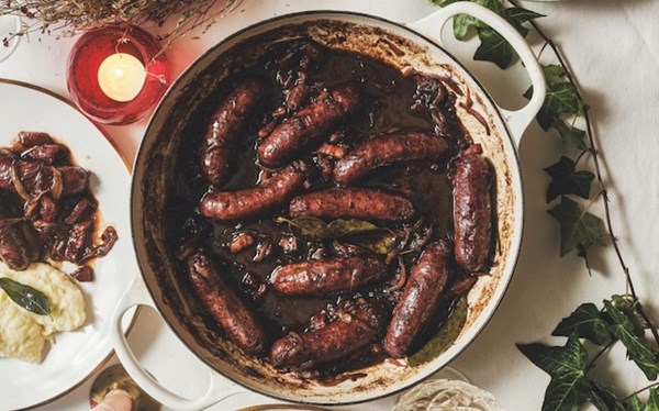 Venison sausages with red wine, rosemary and juniper