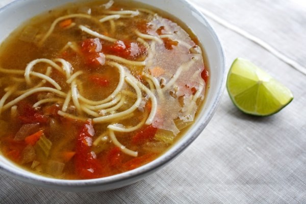 Vermicelli, meat and tomato soup (Shorbat bil sharleya, lahma wa tomatum)