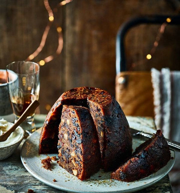 Very berry Christmas pudding with Amaretto