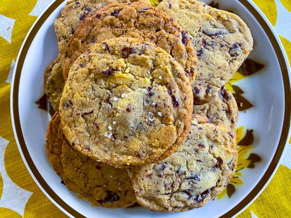 Very good chocolate chip cookies