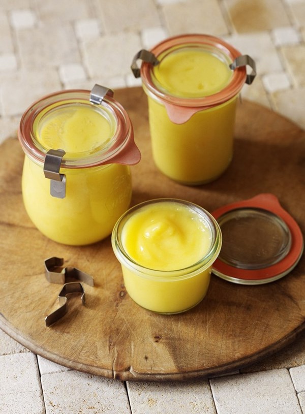 Very lemony lemon curd